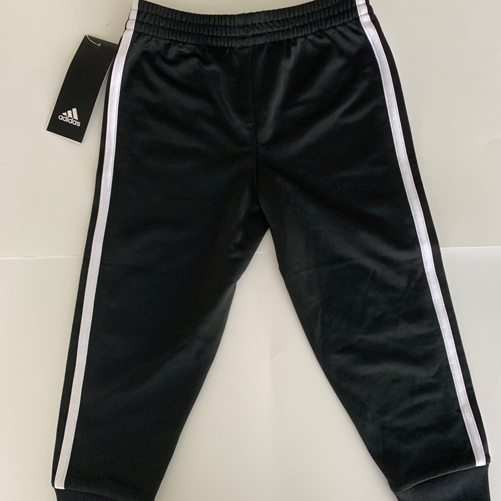 Adidas Boys Black Sport pants - Picture 5 of 5